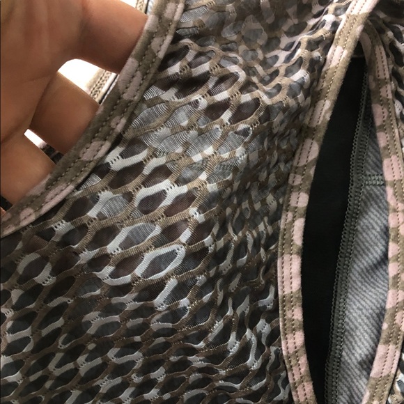 Peloton x Wear It To Heart Riverstone High Neck Sports - Picture 7 of 7